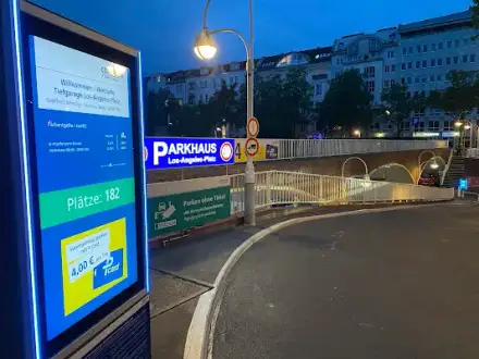 Foto von CONTIPARK Tiefgarage Los-Angeles-Platz