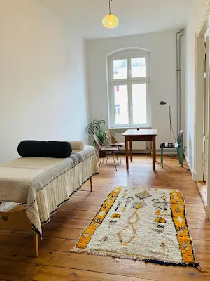 Foto von Ester Fröhler Akupunktur, Kinderwunsch, Fertility, Schwangerschaft, Pregnancy, Endometriose, PCOS